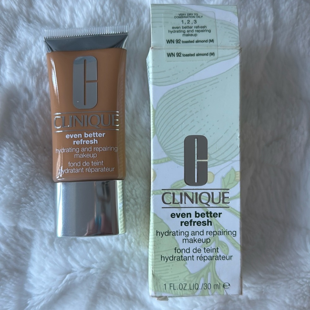 Clinique even betterr refresh foundation WN 92 toasted almonds